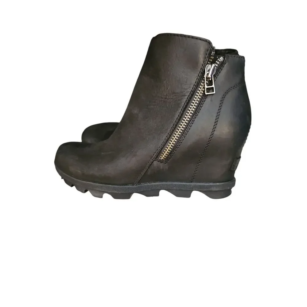 Sorel Women's Joan of Arctic Wedge III Zip Bootie 8.5 ankle boots black leather